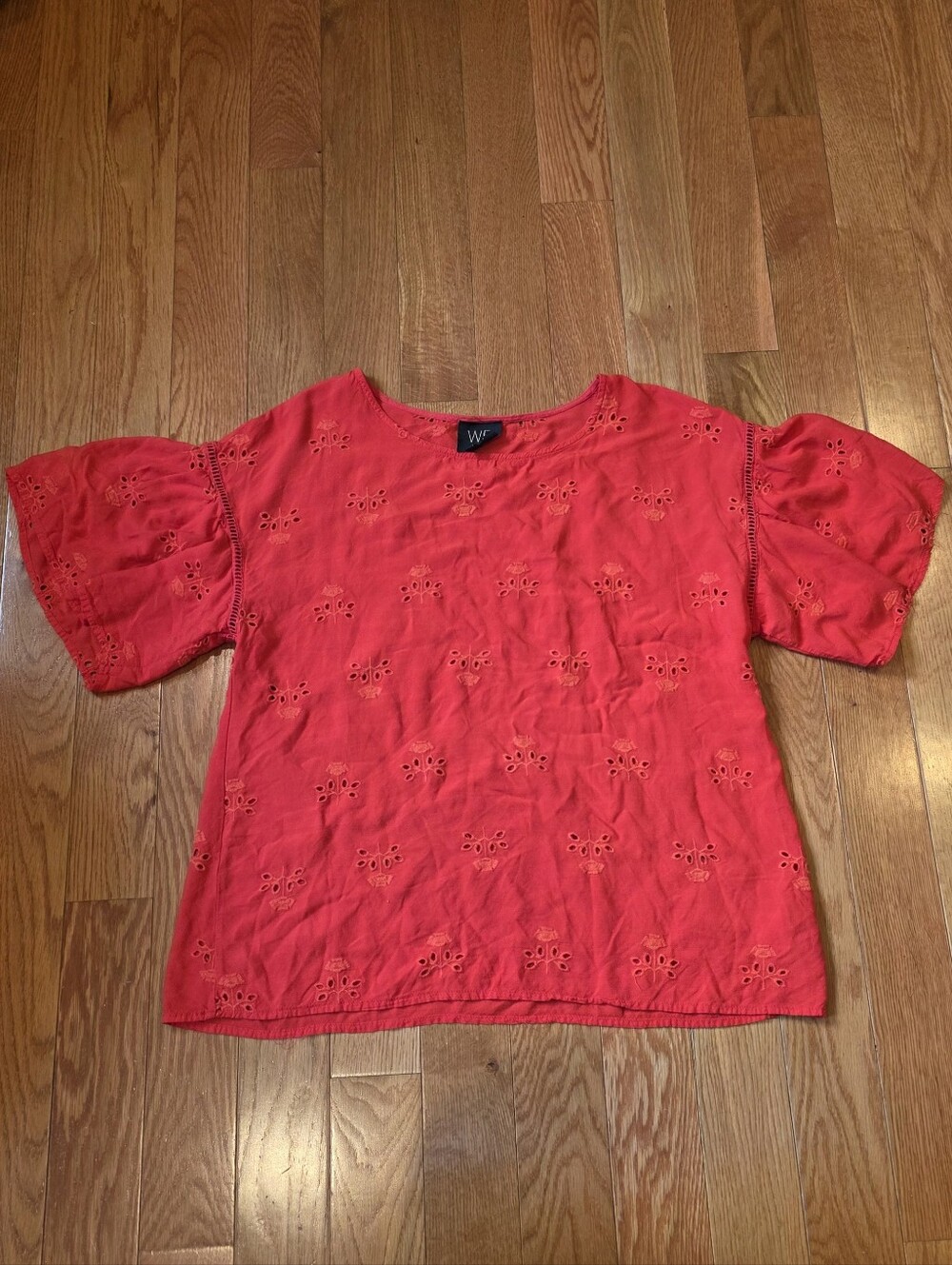 3 For $25 ❤️. W5 Coral Red Eyelet Puff Sleeve Blouse - Size M - EUC